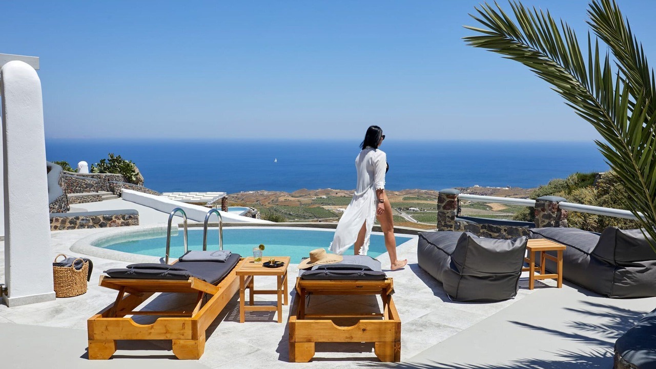 Photo of Others in Fira