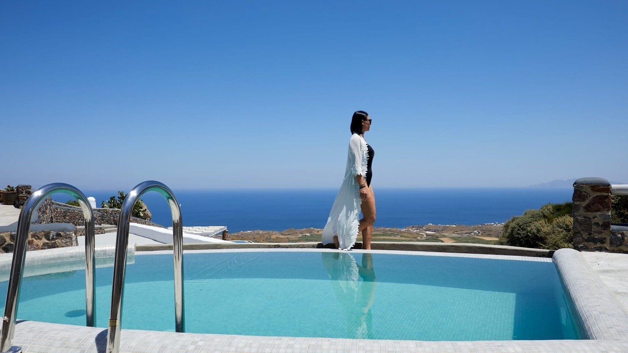 Photo of Others in Fira