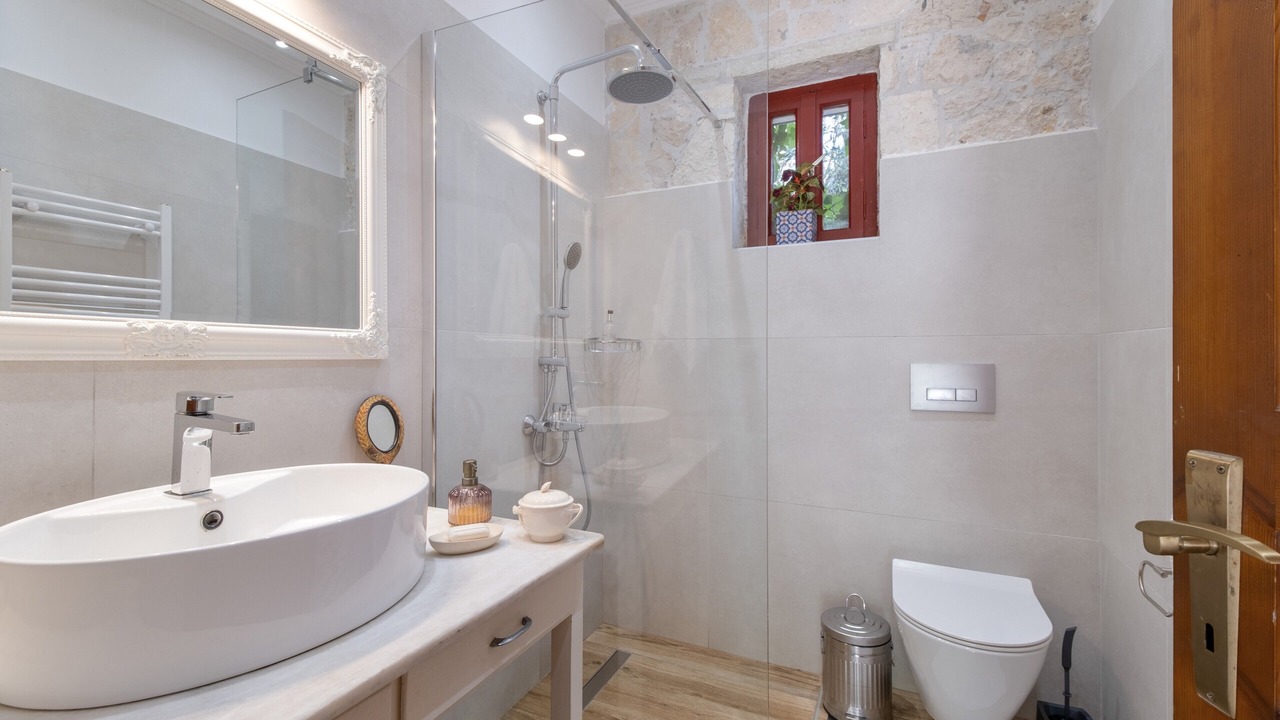 Photo of Bathroom in Katouna