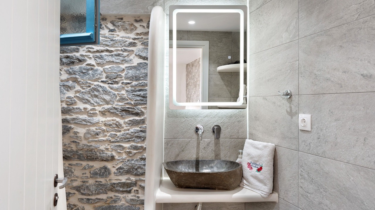 Photo of Bathroom in Amorgos Town