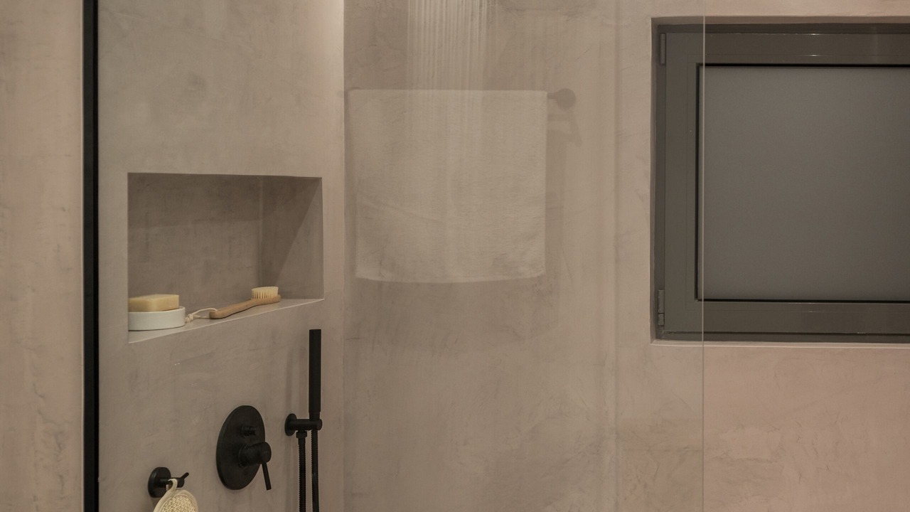 Photo of Bathroom in Alimos