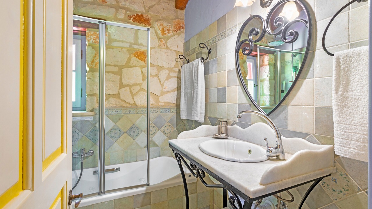Photo of Bathroom in Ayios Leon