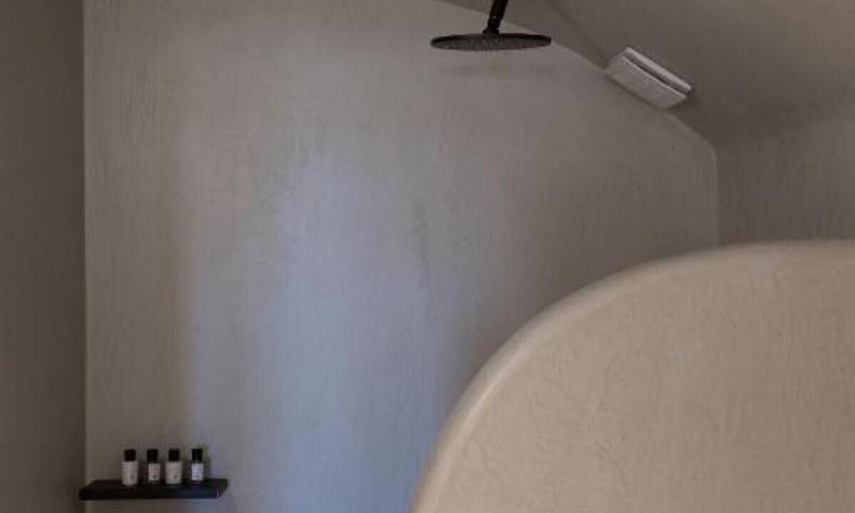 Photo of Bathroom in Akrotiri