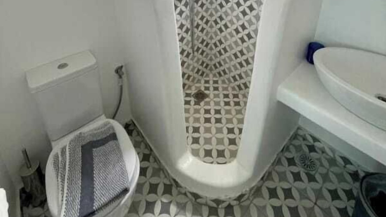 Photo of Bathroom in Glastros