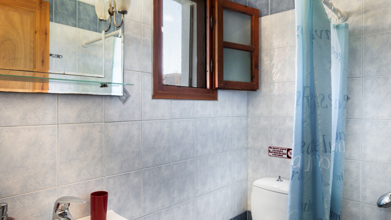 Photo of Bathroom in Astypalaia