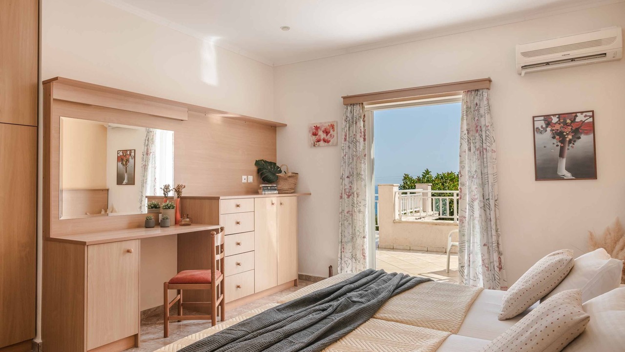 Photo of Bedroom in Skala