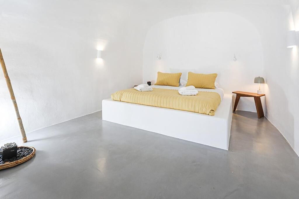 Photo of Bedroom in Fira