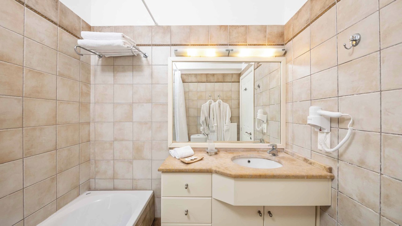 Photo of Bathroom in Gimari
