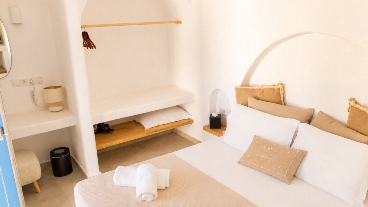 Photo of Bedroom in Platis Gialos