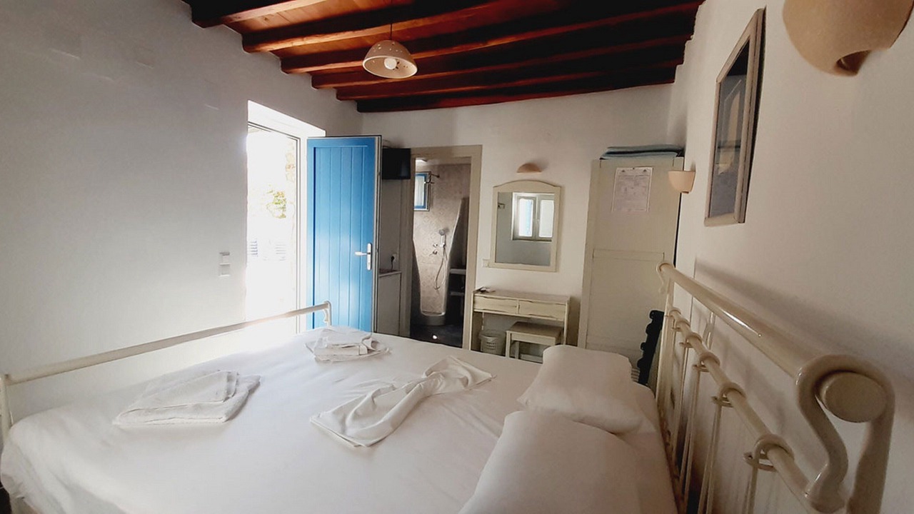 Photo of Bedroom in Platis Gialos