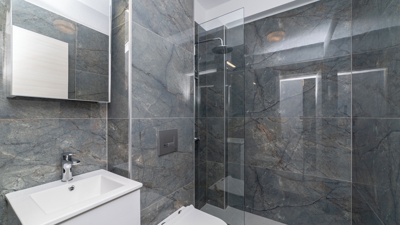 Photo of Bathroom in Ofrinion