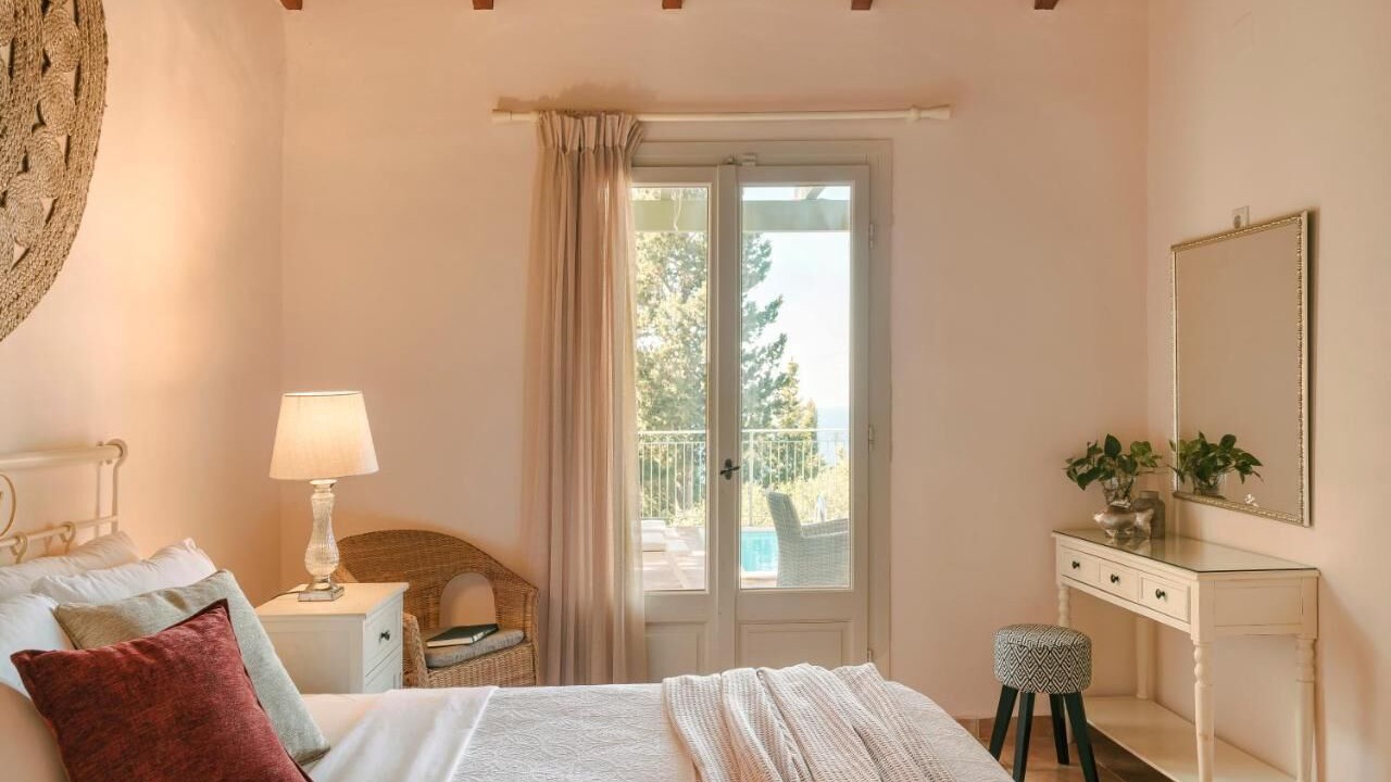 Photo of Bedroom in Chalikeri
