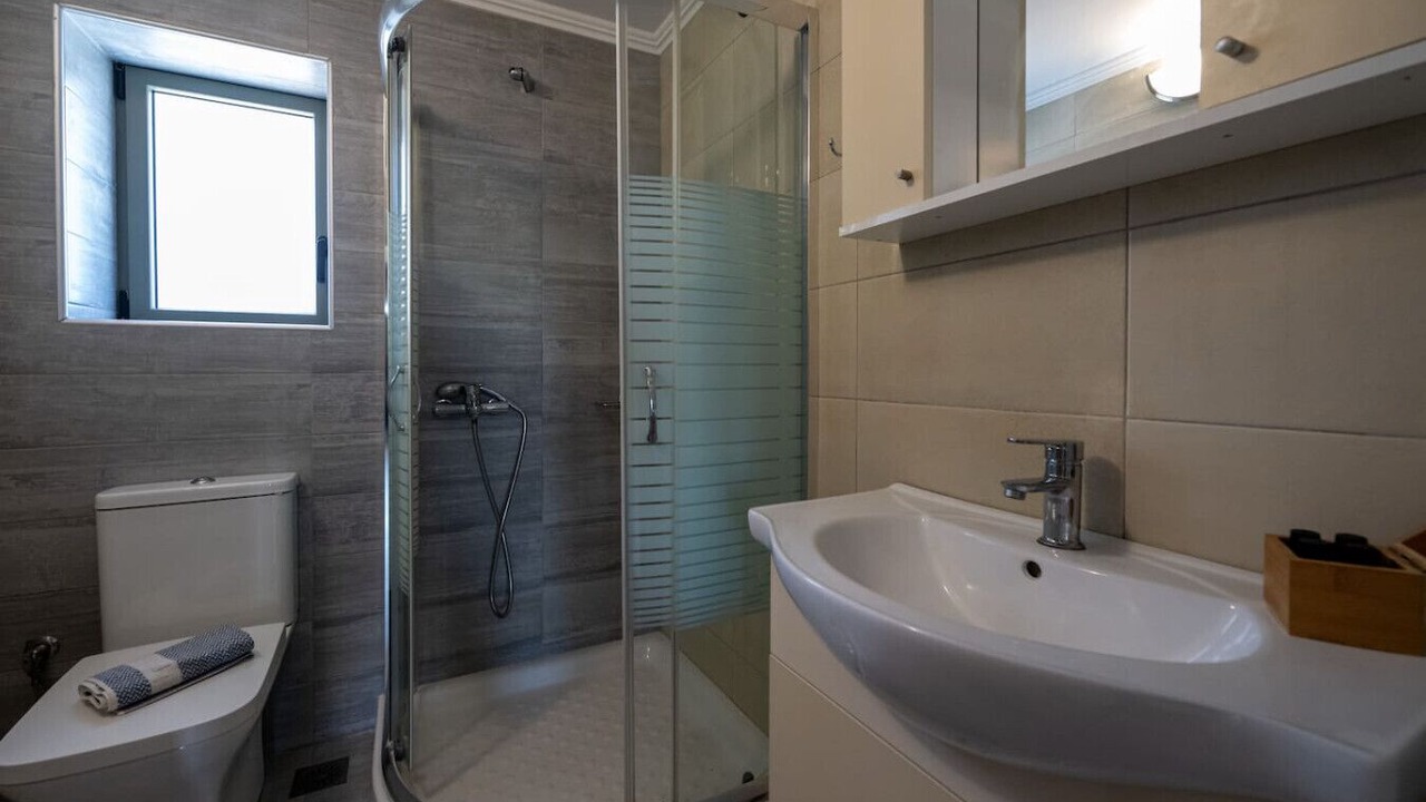 Photo of Bathroom in Lefktron
