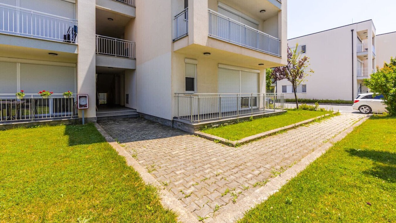 Photo of Outdoor in Sakës
