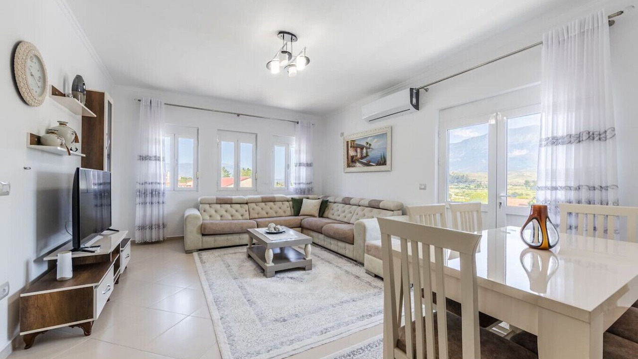 Photo of Livingroom in Lazarat