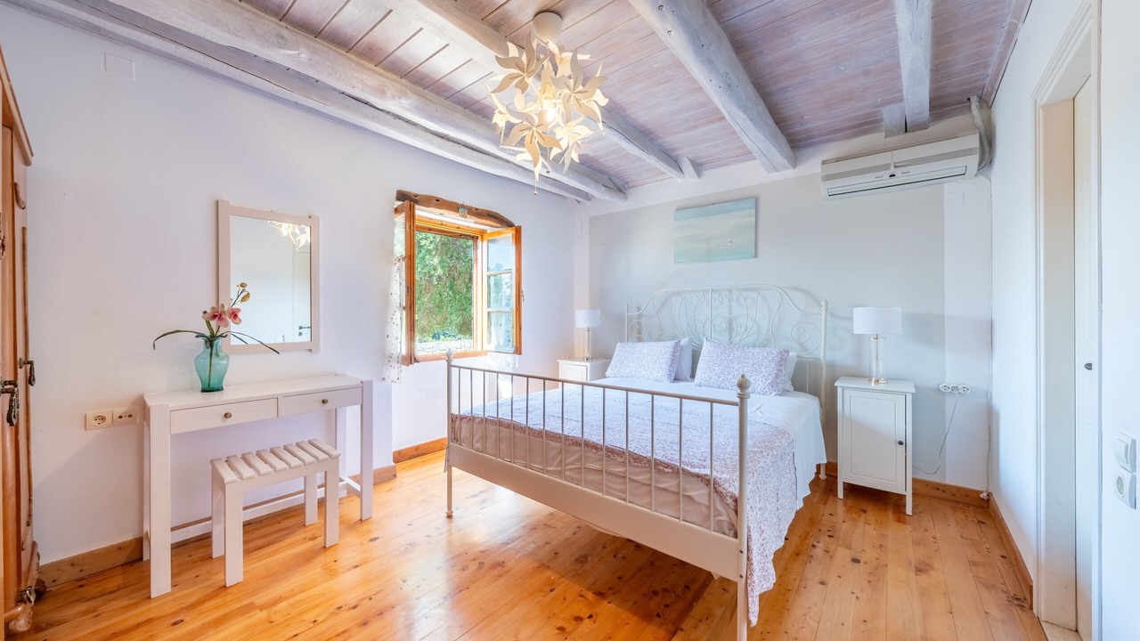 Photo of Bedroom in Antipaxos