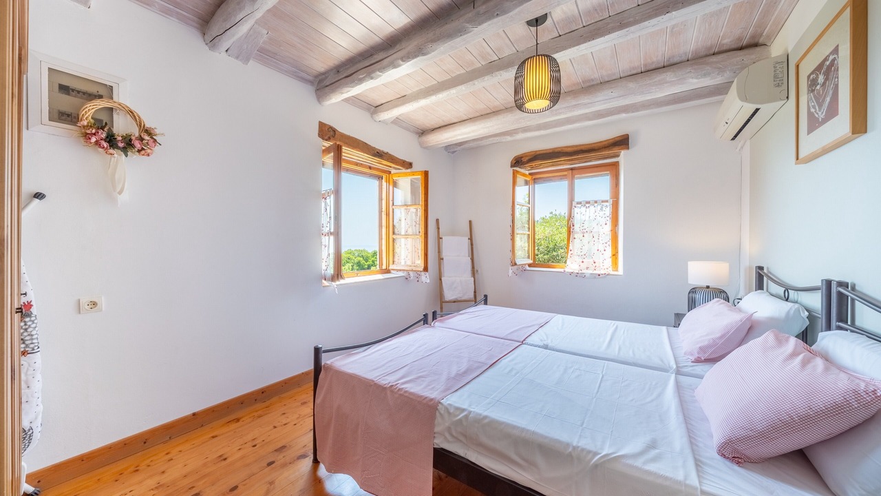 Photo of Bedroom in Antipaxos