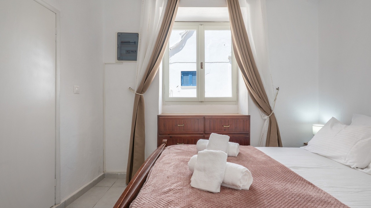 Photo of Bedroom in Mirtos