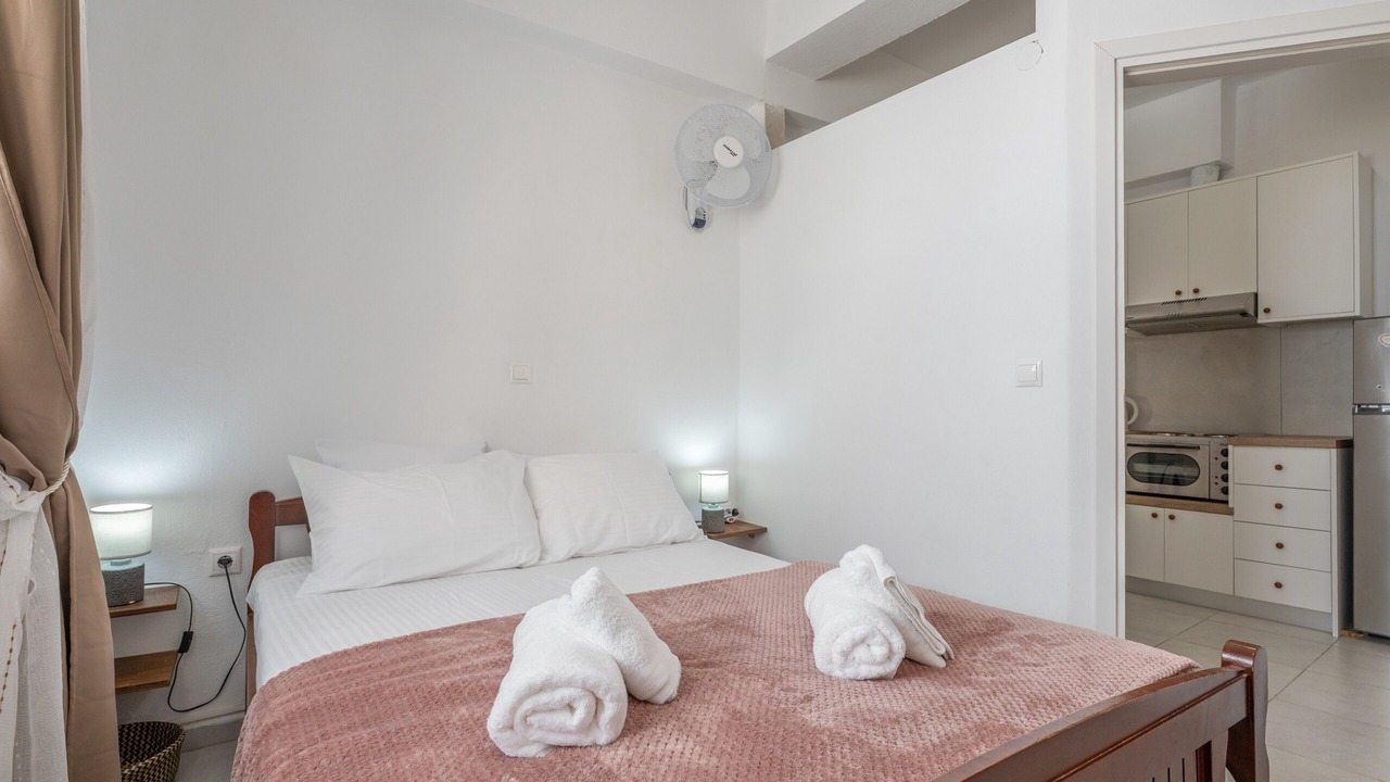 Photo of Bedroom in Mirtos