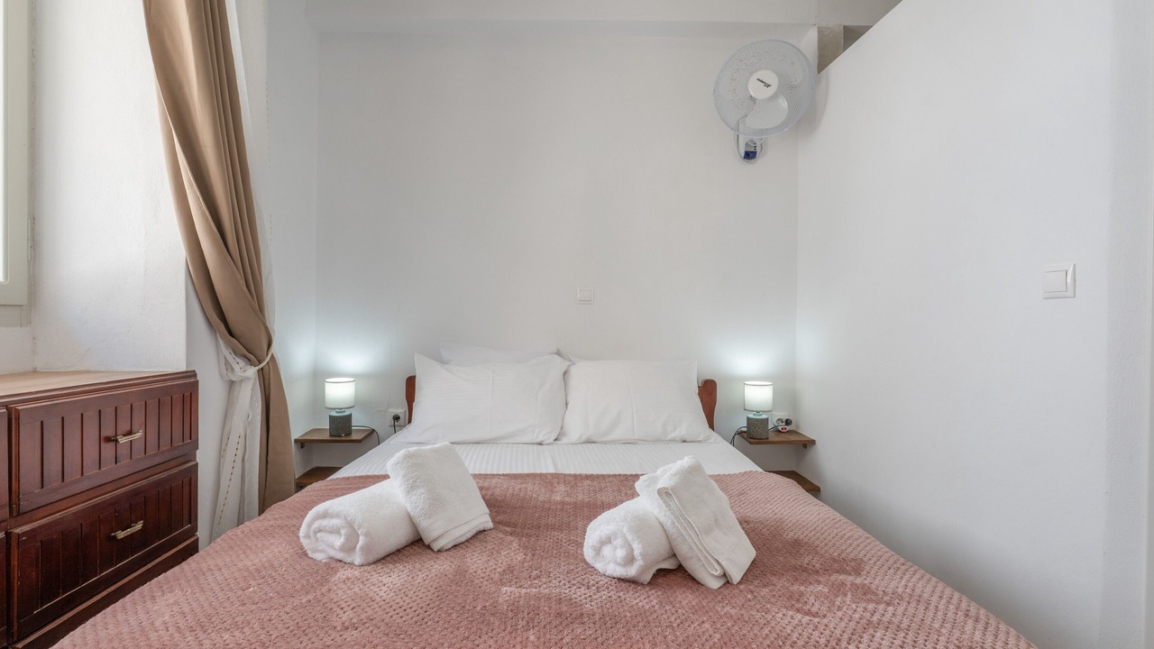 Photo of Bedroom in Mirtos