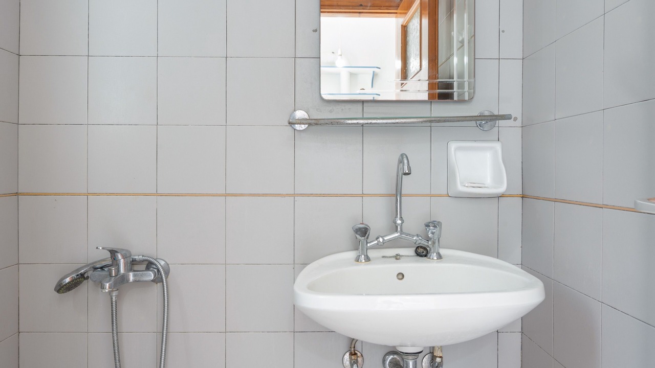 Photo of Bathroom in Pisses
