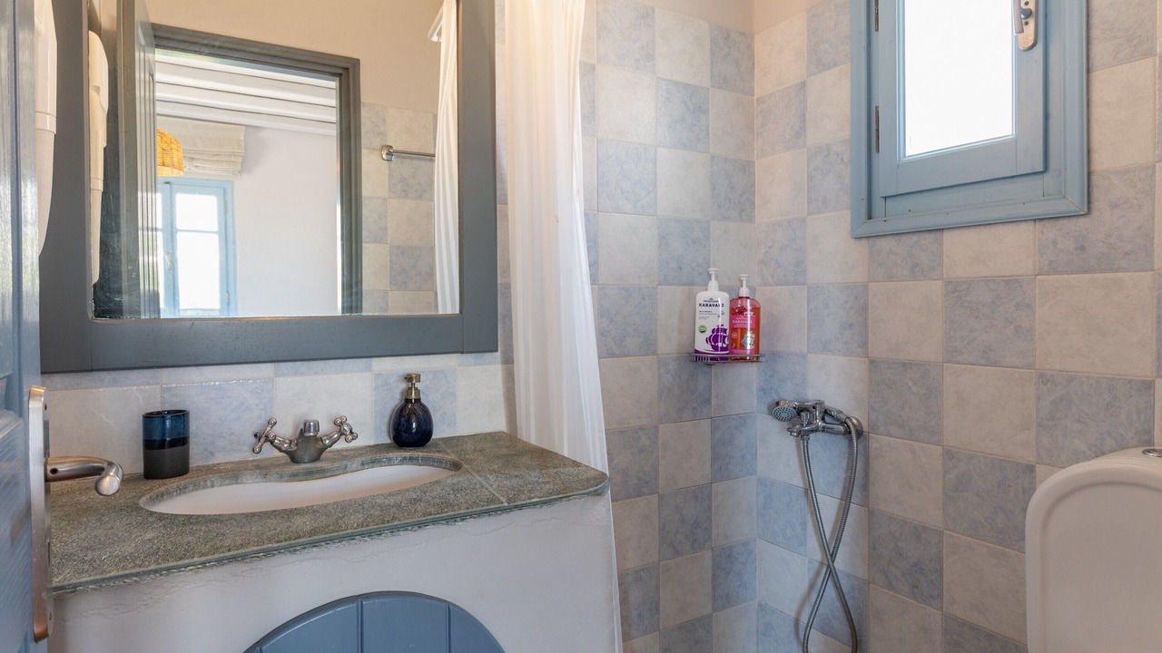 Photo of Bathroom in Agios Ioannis