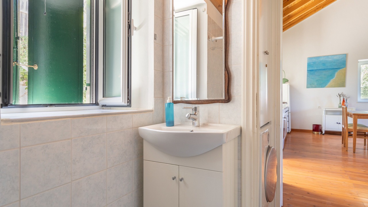 Photo of Bathroom in Marantochori