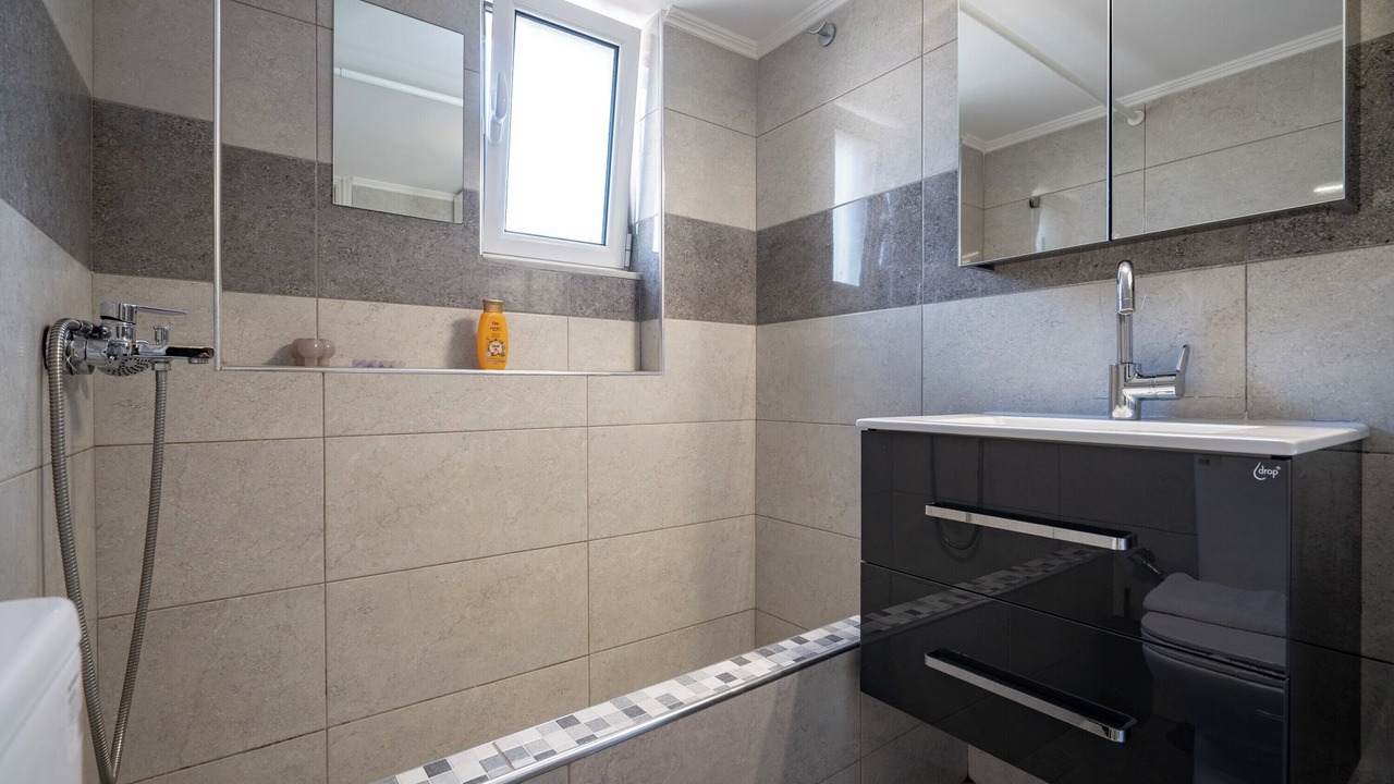 Photo of Bathroom in Kerameikos