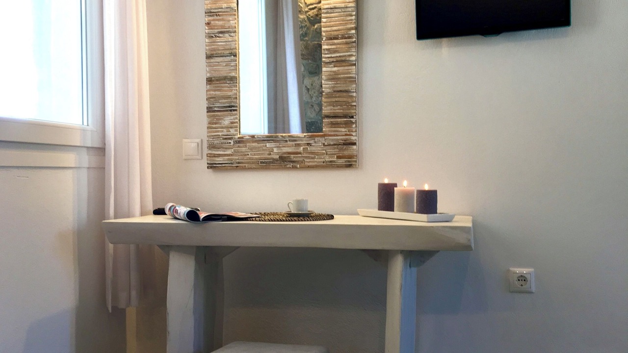 Photo of Bedroom in Tourlos