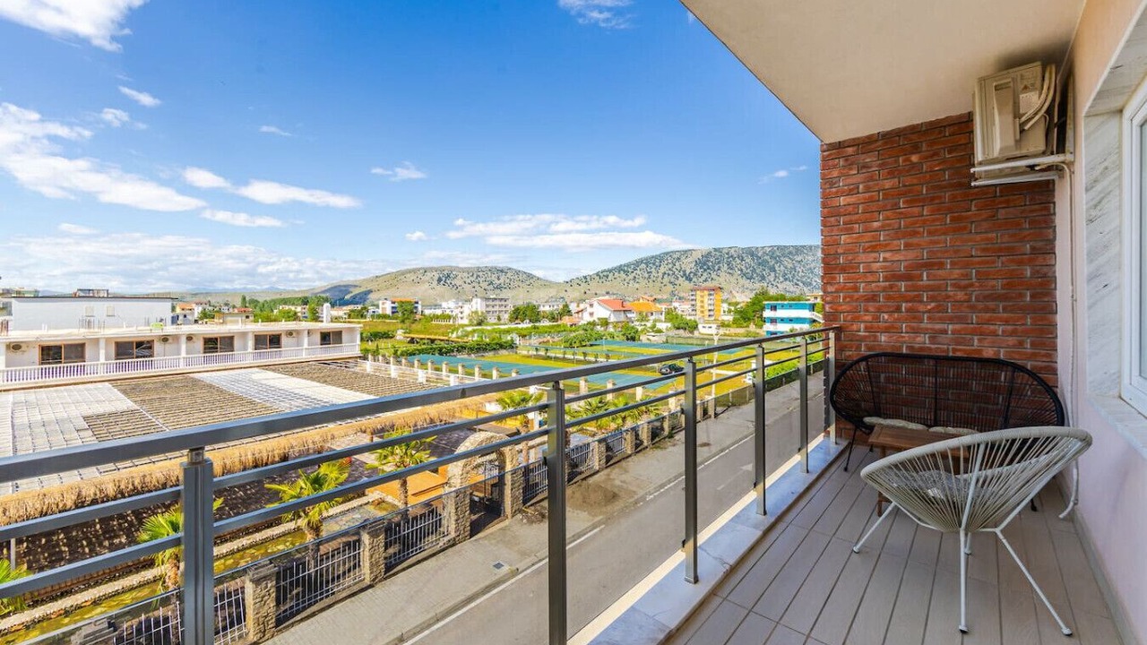 Photo of Patio Balcony in Velipoje