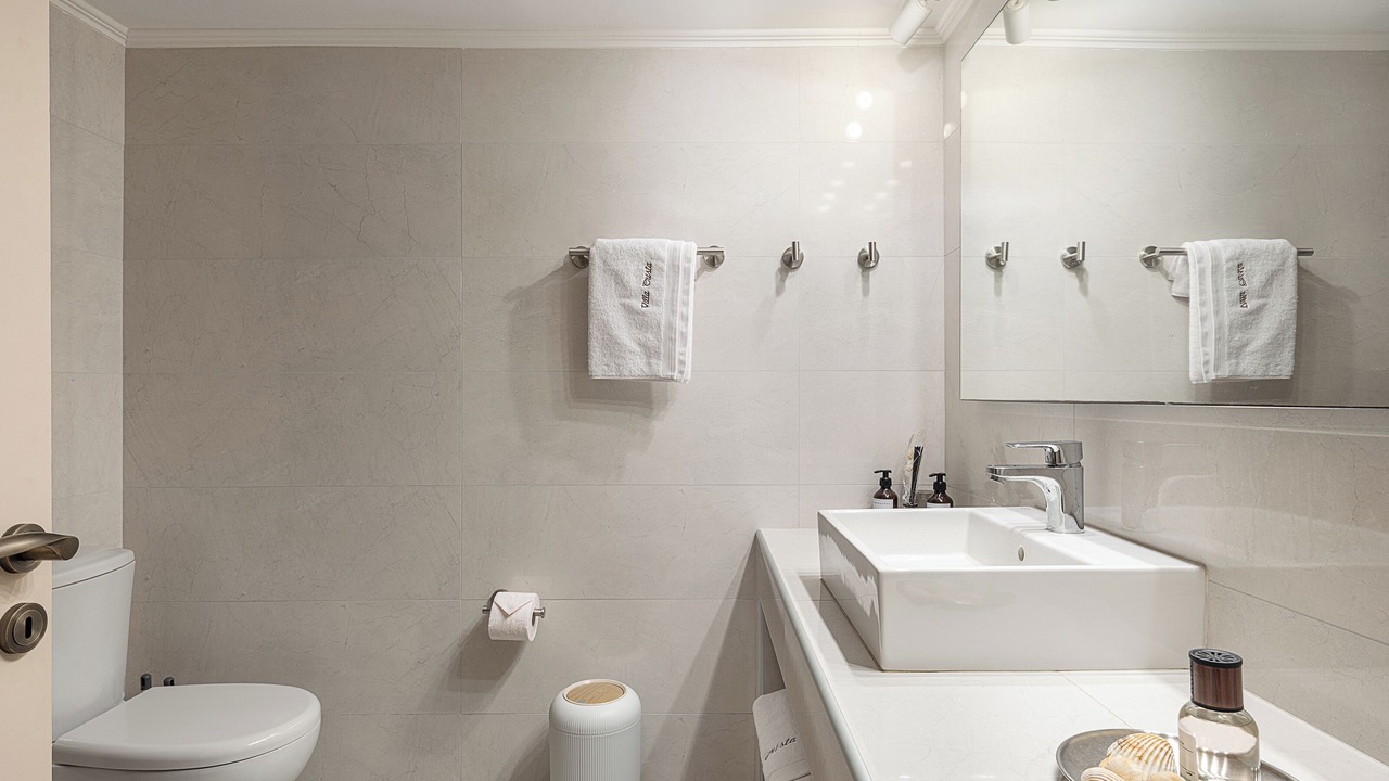 Photo of Bathroom in Aptera