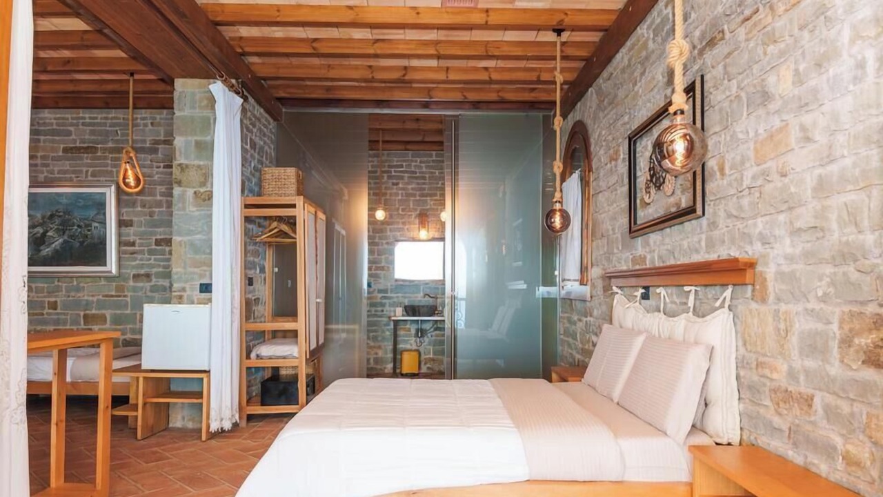 Photo of Bedroom in Qeparo
