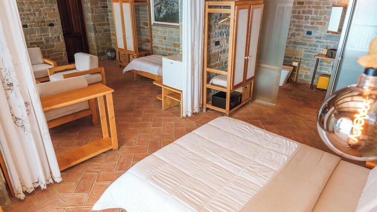 Photo of Bedroom in Qeparo