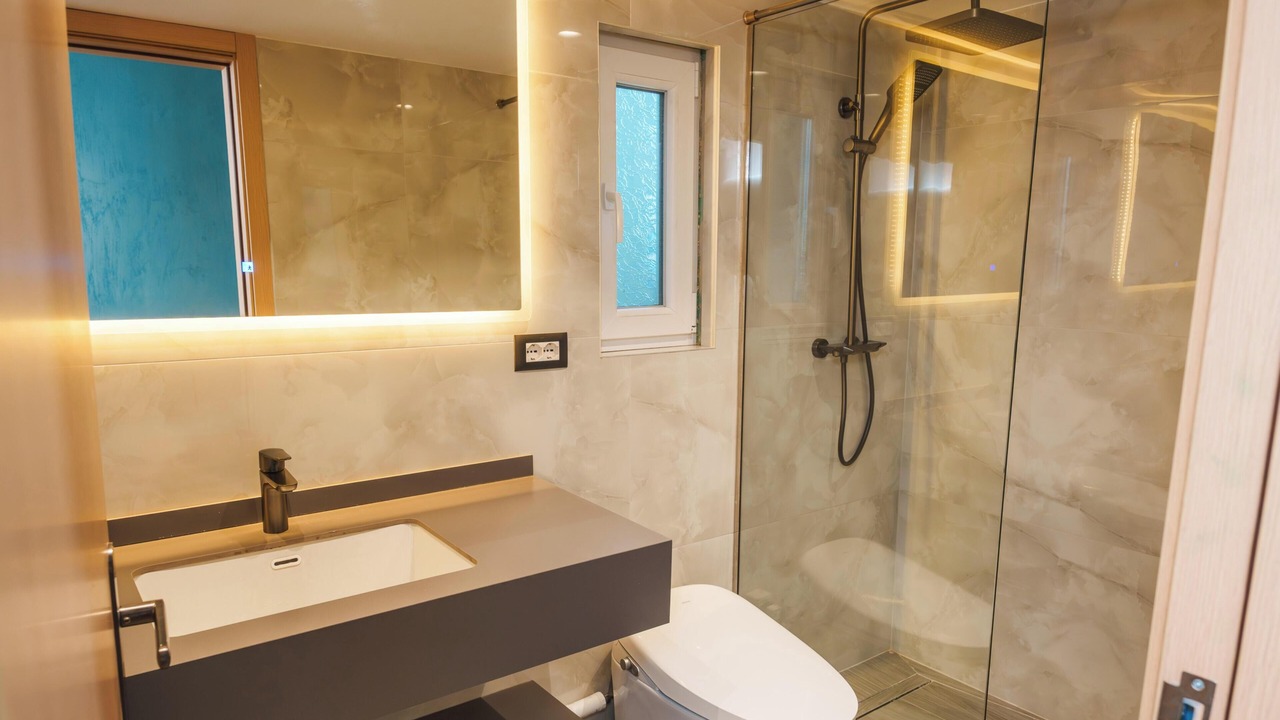Photo of Bathroom in Qeparo
