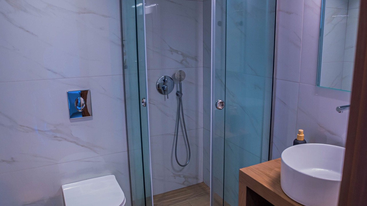 Photo of Bathroom in Mikro Metchi