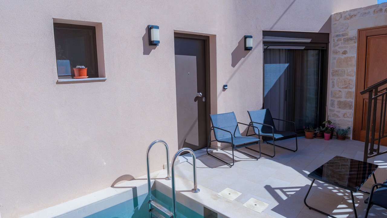 Photo of Outdoor in Mikro Metchi