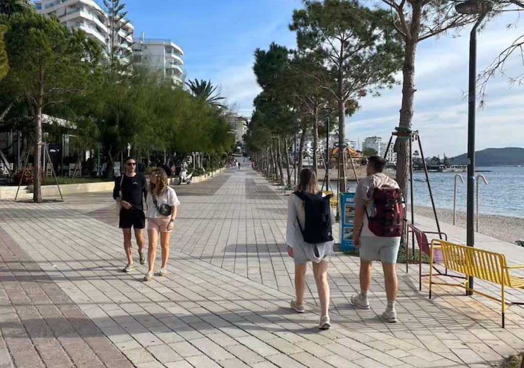 Photo of Others in Sarande