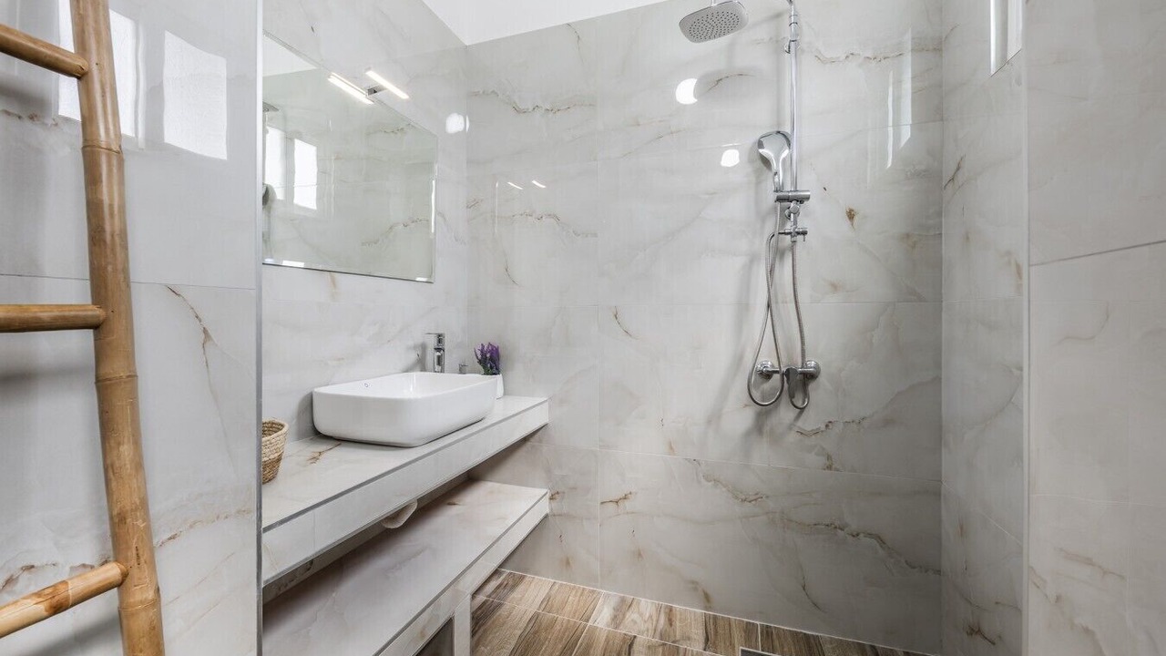 Photo of Bathroom in Golem