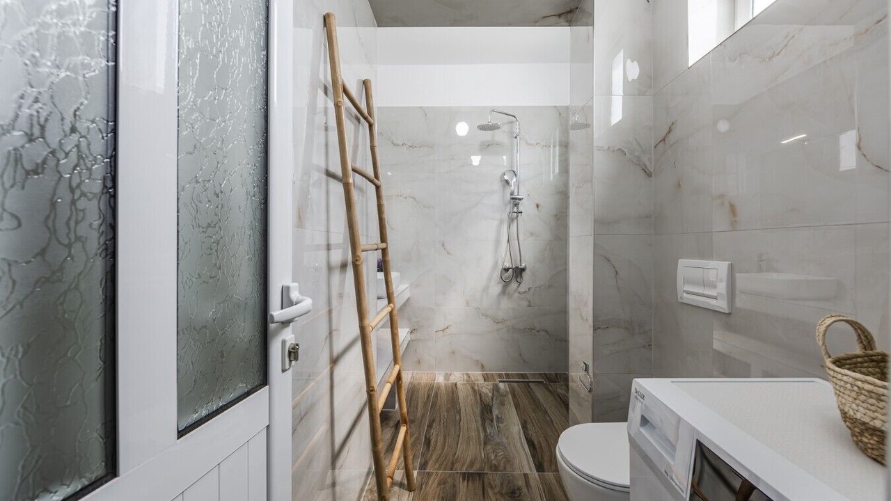 Photo of Bathroom in Golem