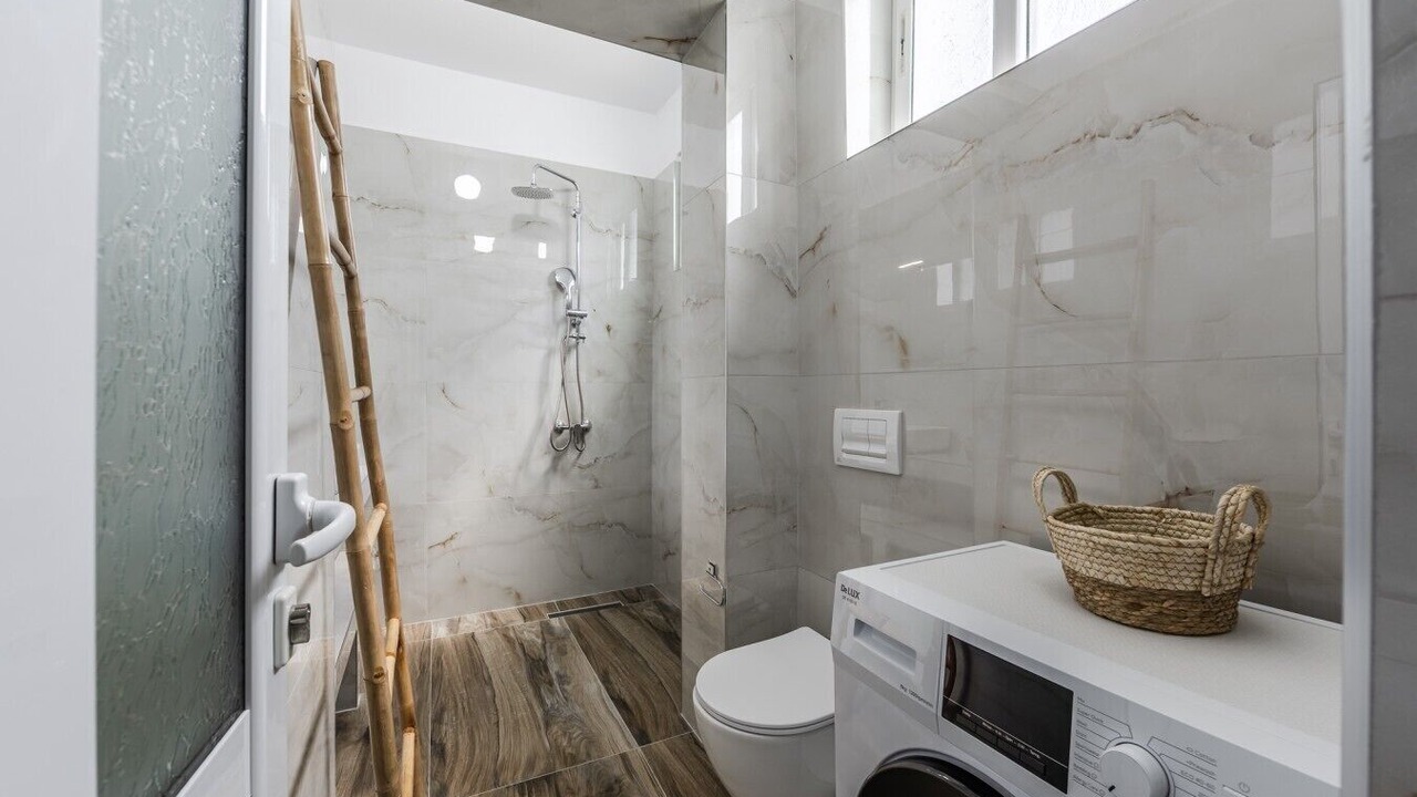 Photo of Bathroom in Golem
