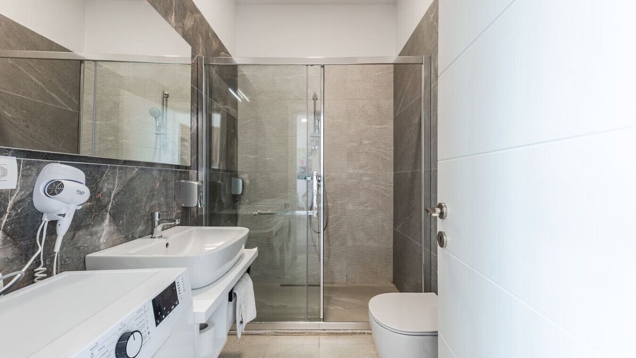 Photo of Bathroom in Qerek