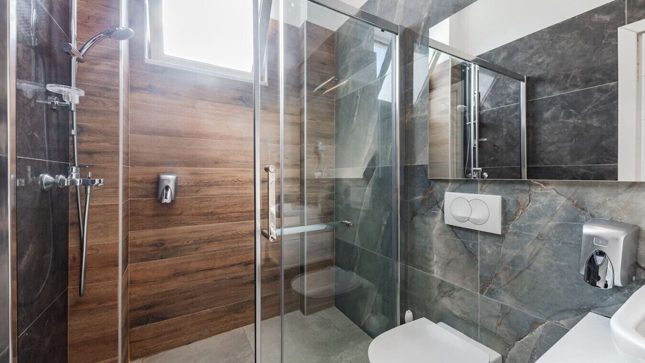 Photo of Bathroom in Qerek
