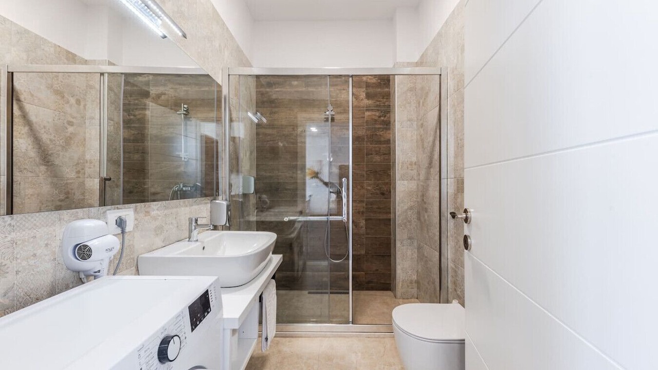 Photo of Bathroom in Qerek
