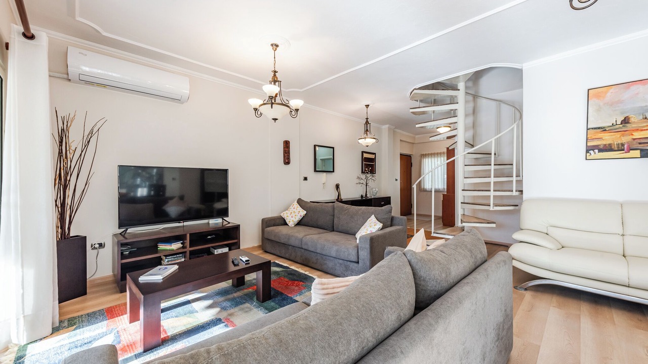 Photo of Livingroom in Golem