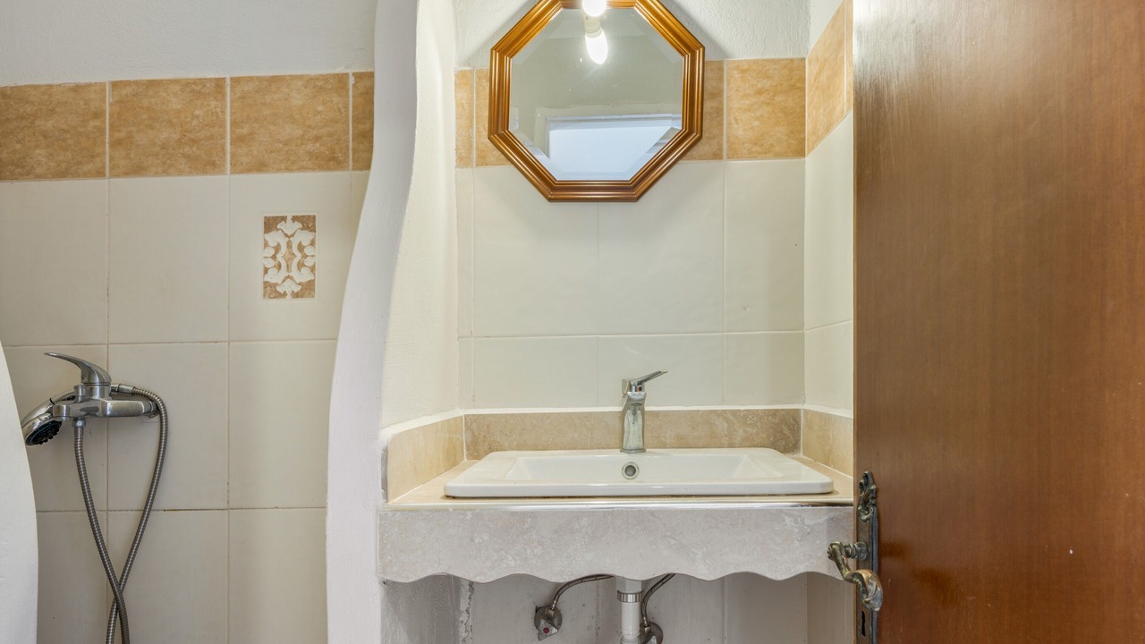 Photo of Bathroom in Diafani