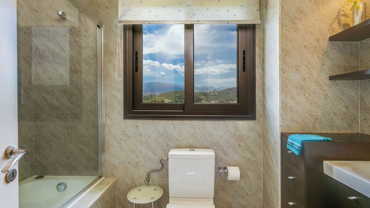 Photo of Bathroom in Kato Stalos