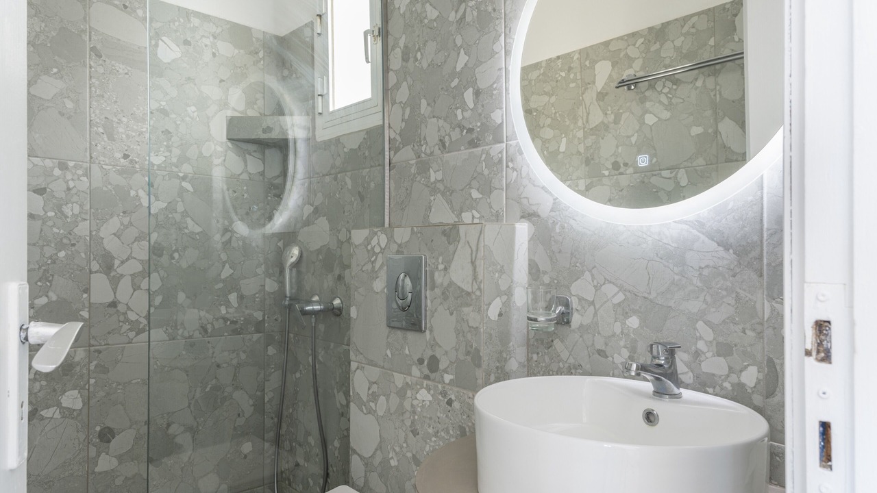 Photo of Bathroom in Ios Town