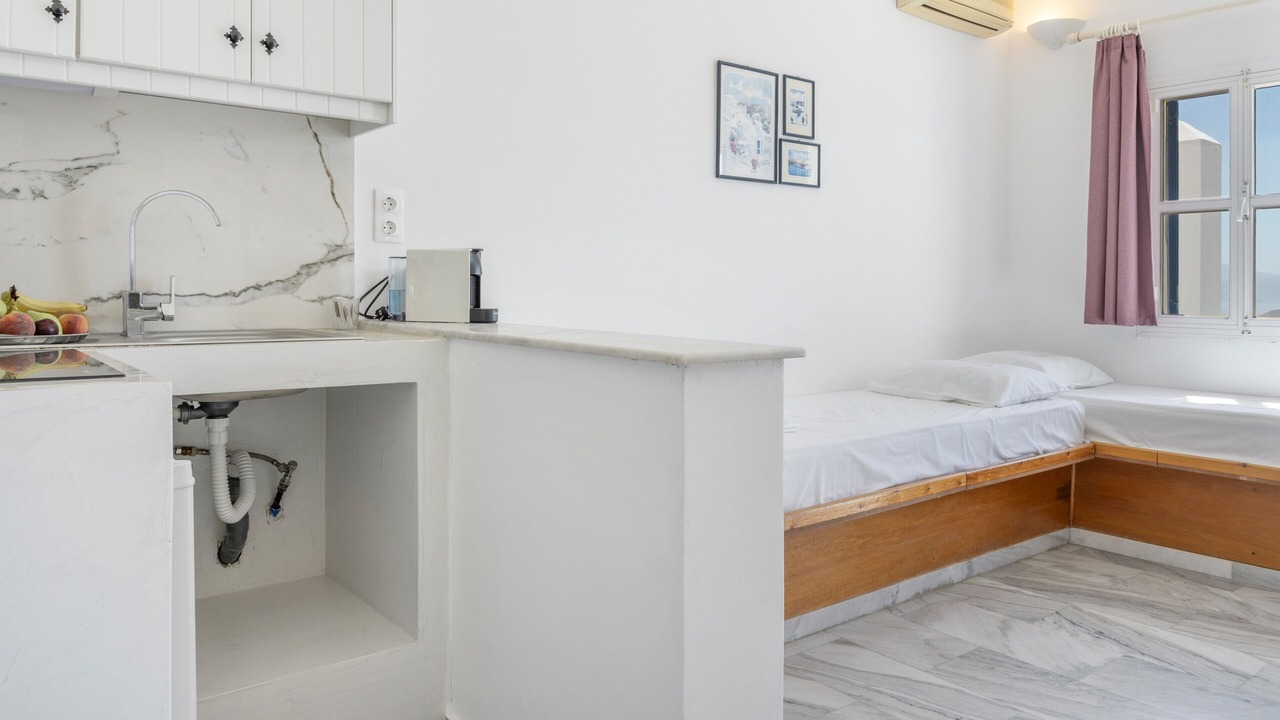 Photo of Bedroom in Ios Town