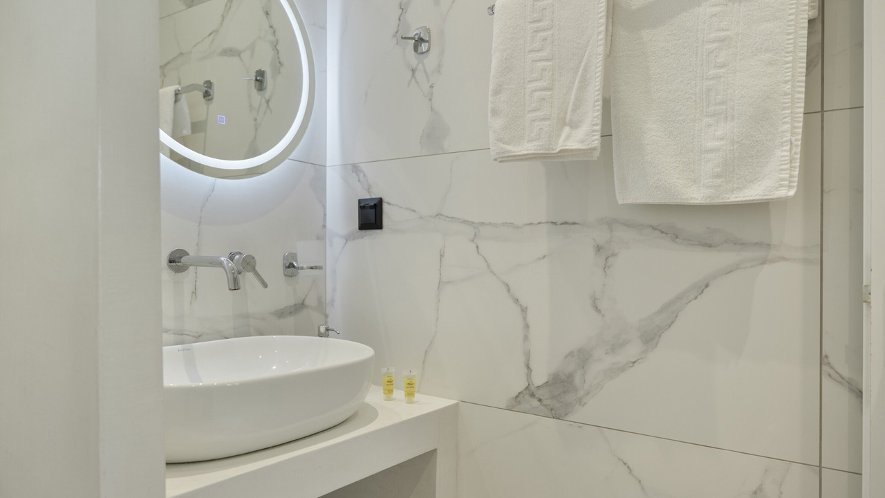 Photo of Bathroom in Ios