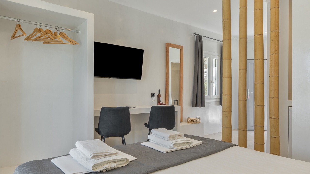 Photo of Bedroom in Ios